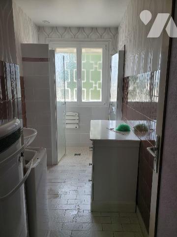 Maison à vendre à Saint-Sulpice-le-Guérétois (23000) en Creuse (23) comprenant :
- Un sous-sol...