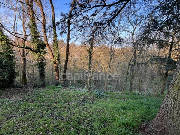 🌿 CRAPONNE – Maison familiale avec parc arboré en lotissement privé – Cadre naturel unique et fort potentiel
