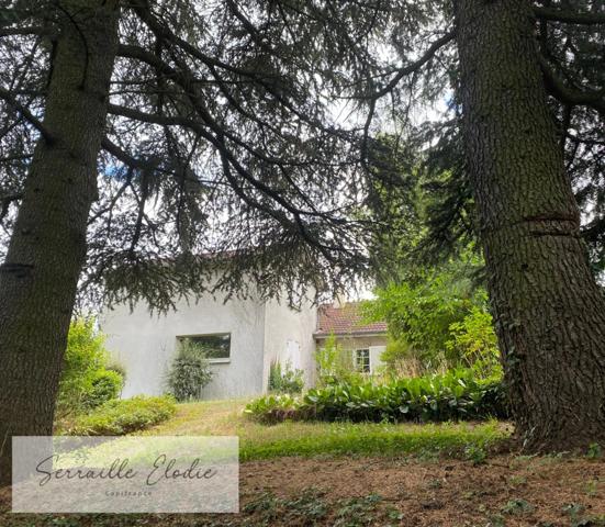 CRAPONNE - Grande maison familiale au calme – espace, potentiel et proximité des commodités