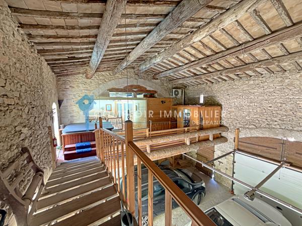 Maison de village
                                                                                                                                                                                                                                                                                                                        7 pièce(s)                                                                                                                                                                                                          4 chambre(s)                                                                                                                                                                                                          225  m²