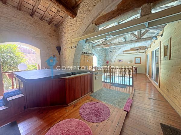 Maison de village
                                                                                                                                                                                                                                                                                                                        7 pièce(s)                                                                                                                                                                                                          4 chambre(s)                                                                                                                                                                                                          225  m²