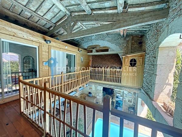 Maison de village
                                                                                                                                                                                                                                                                                                                        7 pièce(s)                                                                                                                                                                                                          4 chambre(s)                                                                                                                                                                                                          225  m²