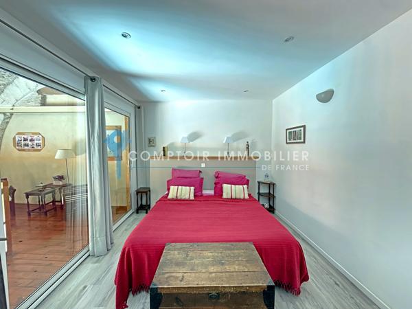 Maison de village
                                                                                                                                                                                                                                                                                                                        7 pièce(s)                                                                                                                                                                                                          4 chambre(s)                                                                                                                                                                                                          225  m²