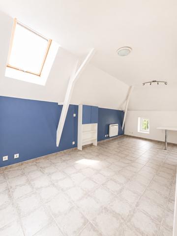 Immeuble
         13 pièces
        - 215 m²