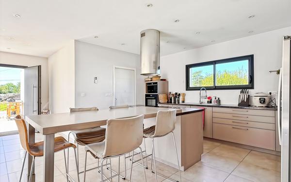 Maison à vendre    6 pièces •  Montauban