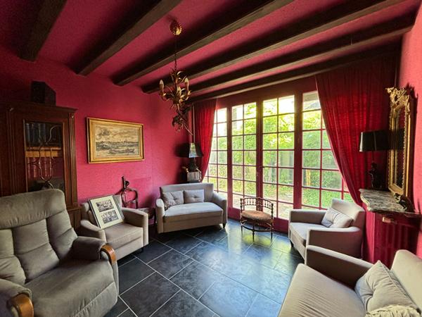 Centre ville de LA FLECHE, Magnifique Maison de Maître située au Coeur de la Ville à remettre au goût du jour.