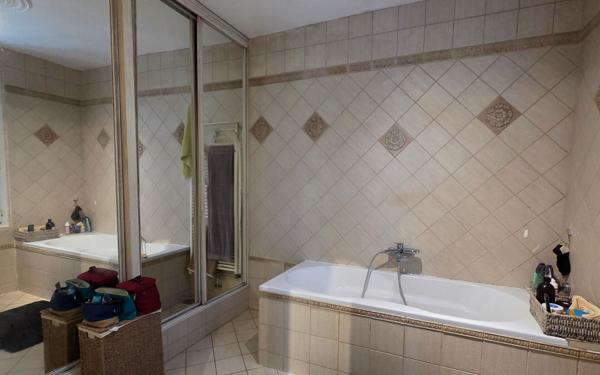 Appartement à vendre    2 pièces • 53 m2 La Seyne-sur-Mer