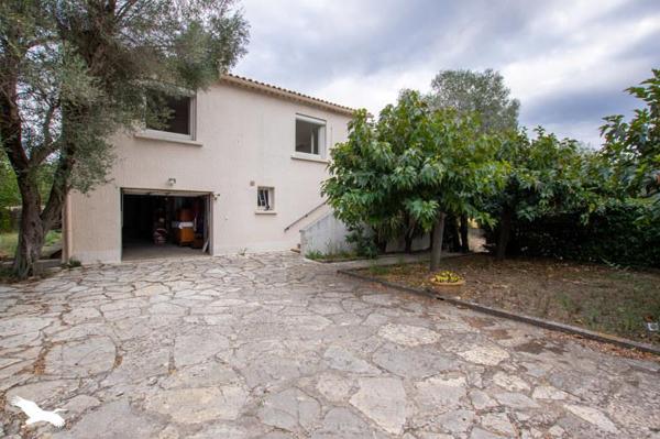 Maison à vendre |  Saint-Jean-de-Védas |  10 pièces | 230 m²