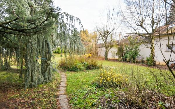 Terrain à vendre    Pierre-Bénite