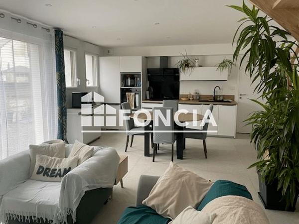 Location Maison 3 pièces 75.48 m² - 3 BIS RUE DE L'EGLISE Kerlaz 29100