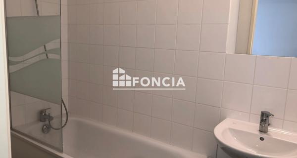 Location Appartement 4 pièces 88.3 m² - Vert-saint-denis 77240