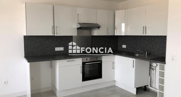 Location Appartement 4 pièces 88.3 m² - Vert-saint-denis 77240