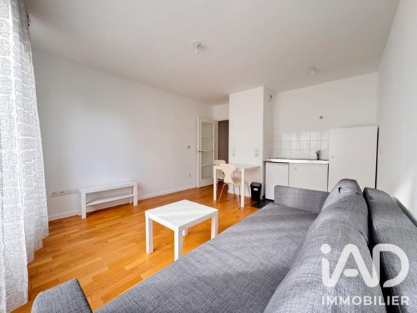 Location studio 27 m² Issy-les-Moulineaux