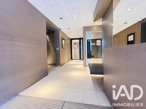 Location studio 27 m² Issy-les-Moulineaux