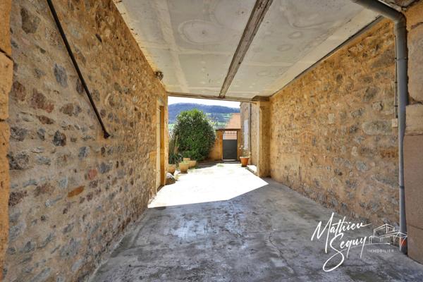 Plateau Combles à aménager VINDRY SUR TURDINE (69) 180m² au sol