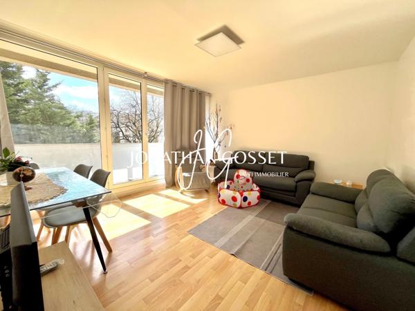 Poissy: Superbe appartement familiale - 4pièces- 3 chambres -70m2 avec balcon
