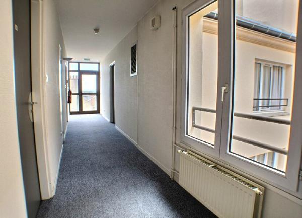 Appartement à louer  1 pièce • 29,90 m2 Le Creusot
