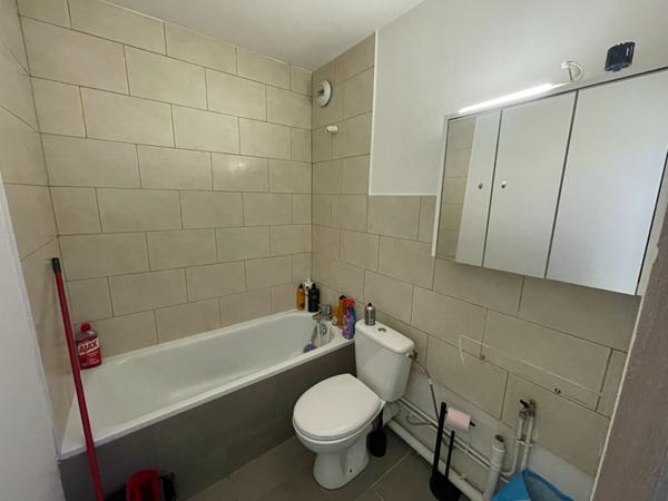 Appartement Metz studio parking - investisseur - locataire en place a jour de paiement