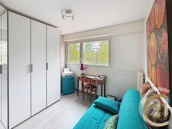 Appartement F4 à vendre  4 pièces - 77,28 m 2   MONTBELIARD  - 25