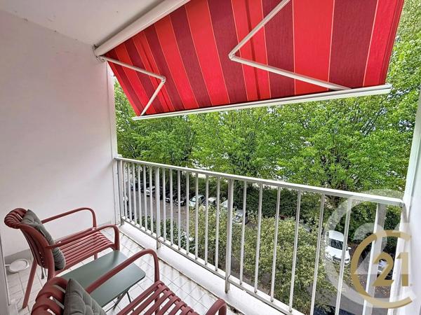 Appartement F4 à vendre  4 pièces - 77,28 m 2   MONTBELIARD  - 25