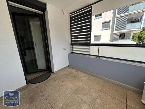 Appartement à louer 4 pièces 79.01m² Voiron (38500)