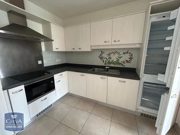 Appartement à louer 4 pièces 79.01m² Voiron (38500)