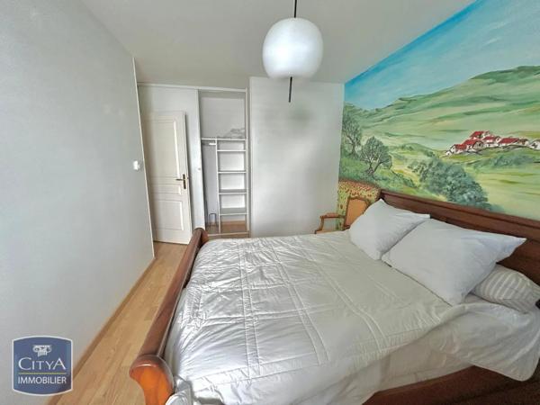Appartement à louer 4 pièces 79.01m² Voiron (38500)