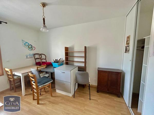 Appartement à louer 4 pièces 79.01m² Voiron (38500)