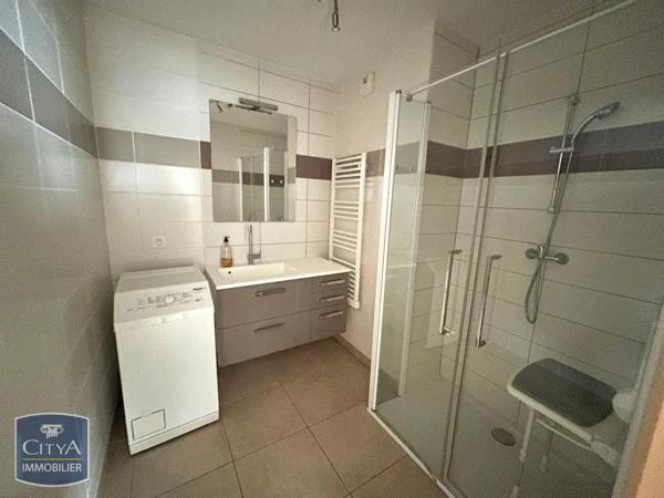 Appartement à louer 4 pièces 79.01m² Voiron (38500)
