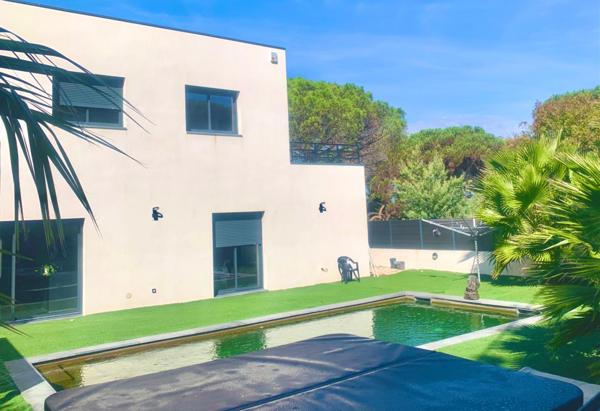 Maison à vendre 5 pièces SAINT AYGULF (83)