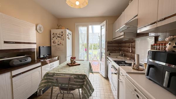 Saint-Gérand-le-Puy (03150) Viager occupé sans rente - Monsieur et Dame 75 ans - Agréable maison individuelle avec jardin et garage