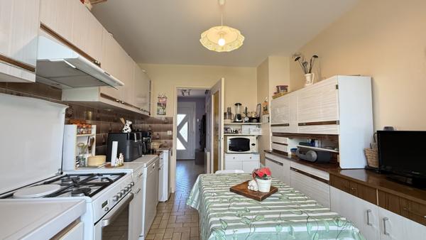 Saint-Gérand-le-Puy (03150) Viager occupé sans rente - Monsieur et Dame 75 ans - Agréable maison individuelle avec jardin et garage