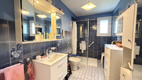 Saint-Gérand-le-Puy (03150) Viager occupé sans rente - Monsieur et Dame 75 ans - Agréable maison individuelle avec jardin et garage