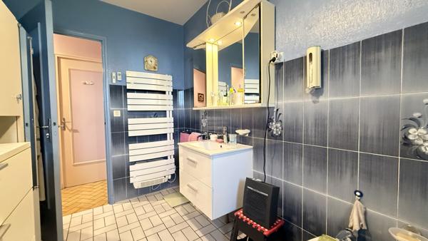 Saint-Gérand-le-Puy (03150) Viager occupé sans rente - Monsieur et Dame 75 ans - Agréable maison individuelle avec jardin et garage