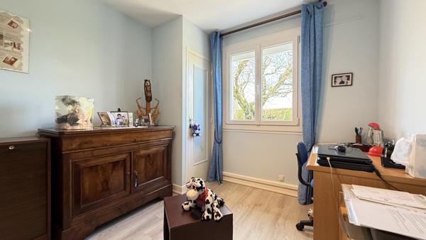 Saint-Gérand-le-Puy (03150) Viager occupé sans rente - Monsieur et Dame 75 ans - Agréable maison individuelle avec jardin et garage