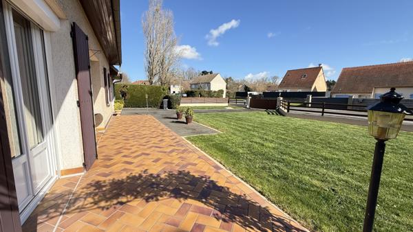 Saint-Gérand-le-Puy (03150) Viager occupé sans rente - Monsieur et Dame 75 ans - Agréable maison individuelle avec jardin et garage
