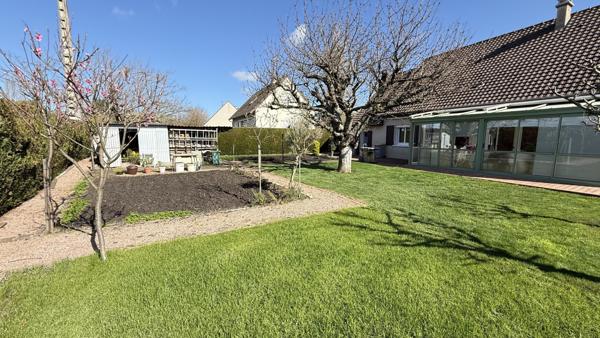 Saint-Gérand-le-Puy (03150) Viager occupé sans rente - Monsieur et Dame 75 ans - Agréable maison individuelle avec jardin et garage