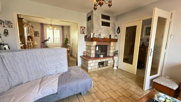 Saint-Gérand-le-Puy (03150) Viager occupé sans rente - Monsieur et Dame 75 ans - Agréable maison individuelle avec jardin et garage