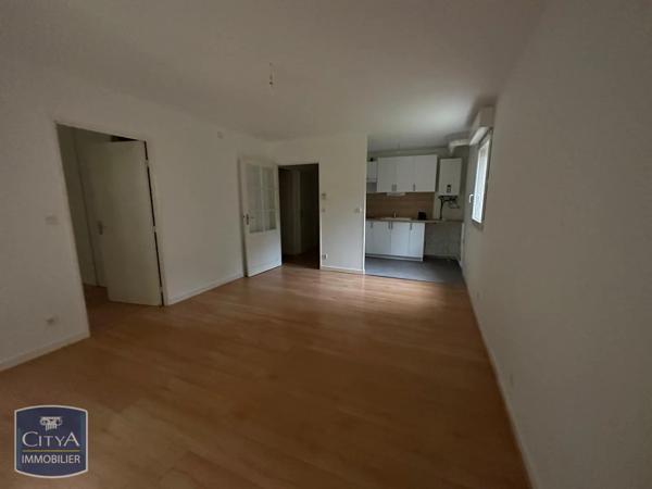 Appartement à louer 2 pièces 44.82m² Poitiers (86000)