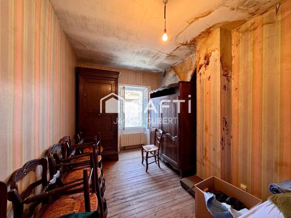 MAISON 130 M2 AVEC DÉPENDANCE 180 m2