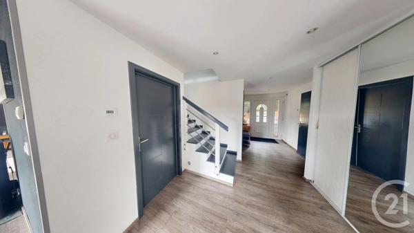 Maison à vendre  9 pièces - 271 m 2   VILLERS LE LAC  - 25