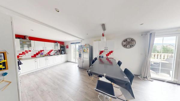Maison à vendre  9 pièces - 271 m 2   VILLERS LE LAC  - 25