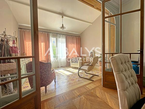 Appartement 2 pièce(s) 1 chambre(s) 97.75 m²