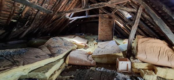 Plateau/comble brut, 132 m2 1 pièce MONTIGNAC-LASCAUX (24)