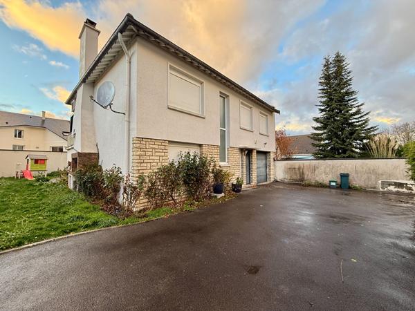 Superbe Maison à Vendre à Bezannes - 6 Chambres et Grand Jardin !