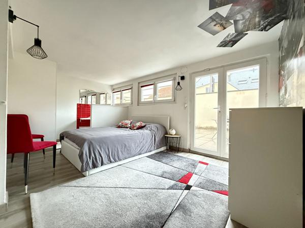 Superbe Maison à Vendre à Bezannes - 6 Chambres et Grand Jardin !