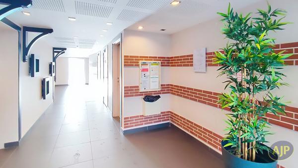 Appartement à vendre La Teste De Buch - 2 pièces, 43m² avec 1 chambre(s) à 199 500€ - AJP ACTEA La Hume