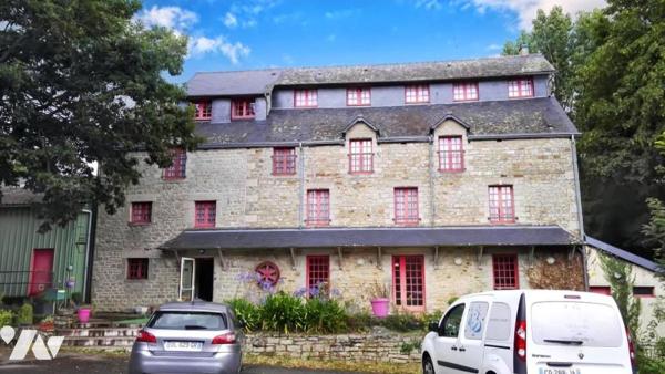 10 min de LOUDEAC    ANCIEN MOULIN