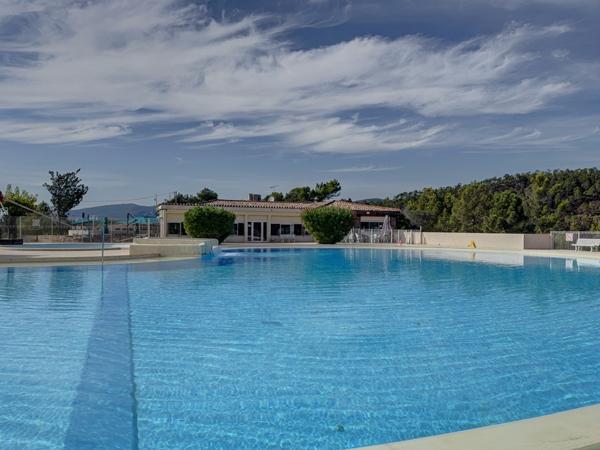 Fréjus (83600) Villa individuelle avec piscine, garage dans un domaine sécurisé