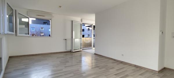 A VENDRE ! Bel appartement Lumineux de 64 m2, 2 chambres, au coeur du Bourg d'Orvault.
